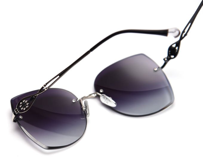 Stylish Exquisite Drive Car Rimless Gradient Sunglasses UV400 Polarized 2