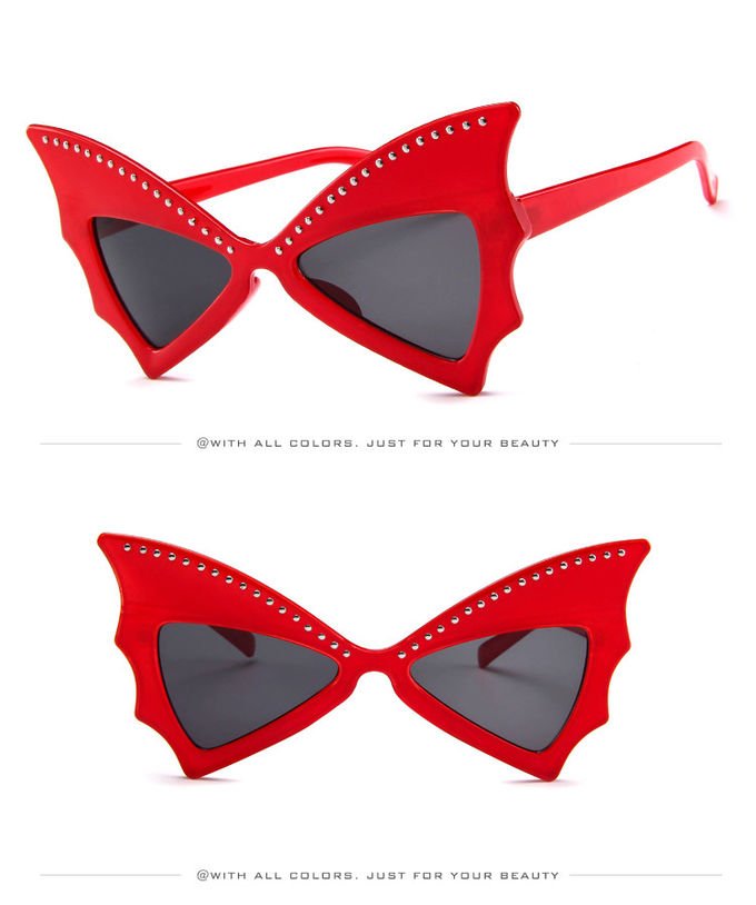 Oversized Women Bat Sharp Rivet Big Frame Sunglasses Personality Dance Party Glasses 3